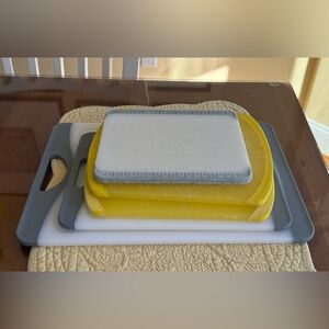 5 Cutting Boards (2 brand new/ 3 previously used)